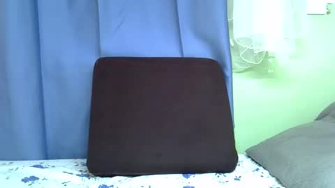 Snapshot of sexxybuttie chatting on May 4, 10:33 am African Queen online show from May 4, 10:33 am