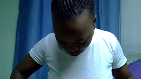 Snapshot of sexxybuttie chatting on May 16, 2:30 am African Queen online show from May 16, 2:30 am