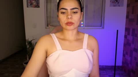 Snapshot of sexxylady__ chatting on February 17, 2:04 pm Angie online show from February 17, 2:04 pm