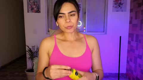 Snapshot of sexxylady__ chatting on February 26, 5:09 am Angie online show from February 26, 5:09 am