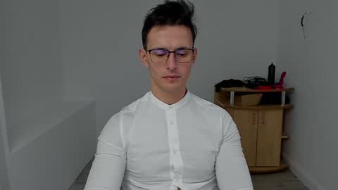 Snapshot of sexxymuscles4u chatting on December 7, 12:02 pm Sexxymuscles4U online show from December 7, 12:02 pm
