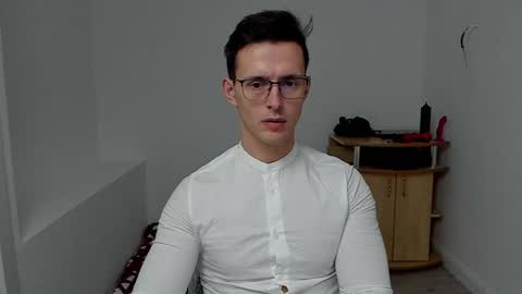 Snapshot of sexxymuscles4u chatting on December 12, 1:06 pm Sexxymuscles4U online show from December 12, 1:06 pm