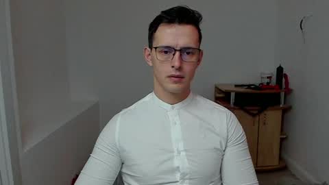 Snapshot of sexxymuscles4u chatting on January 8, 10:15 am Sexxymuscles4U online show from January 8, 10:15 am