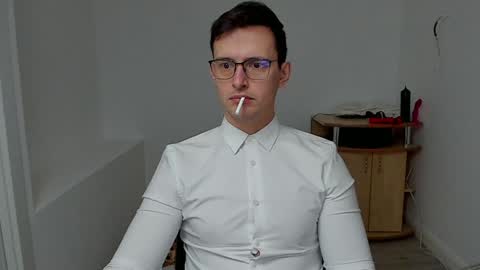 Snapshot of sexxymuscles4u chatting on January 21, 7:37 am Sexxymuscles4U online show from January 21, 7:37 am