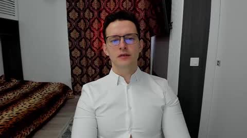 Snapshot of sexxymuscles4u chatting on March 10, 8:59 am Sexxymuscles4U online show from March 10, 8:59 am