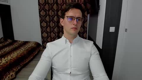 Snapshot of sexxymuscles4u chatting on March 10, 2:26 pm Sexxymuscles4U online show from March 10, 2:26 pm