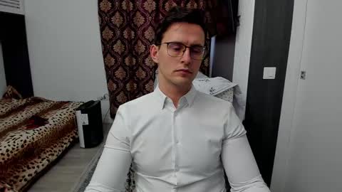 Snapshot of sexxymuscles4u chatting on March 12, 12:47 pm Sexxymuscles4U online show from March 12, 12:47 pm