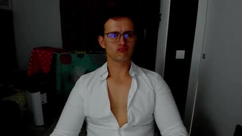 Sexxymuscles4U online show from October 22, 10:59 am