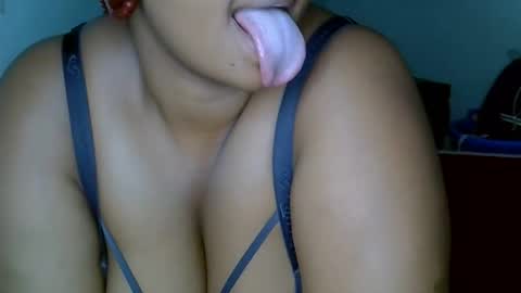 Snapshot of sexxyneil_ chatting on September 29, 10:14 pm sexxyneil_ online show from September 29, 10:14 pm