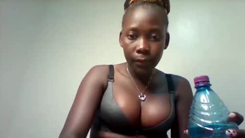 Snapshot of sexxyvajaina chatting on February 2, 11:53 pm sexxyvajaina online show from February 2, 11:53 pm