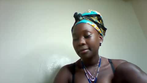Snapshot of sexxyvajaina chatting on February 6, 12:54 am sexxyvajaina online show from February 6, 12:54 am