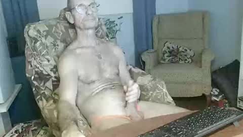 Snapshot of sexy0062 chatting on December 17, 5:13 am sexy0062 online show from December 17, 5:13 am