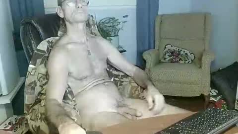 Snapshot of sexy0062 chatting on December 21, 4:19 am sexy0062 online show from December 21, 4:19 am