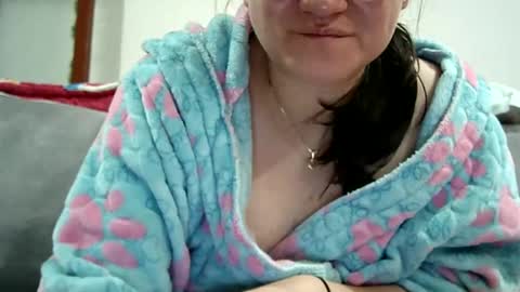 Snapshot of sexy_angelin4 chatting on January 9, 4:19 am Angelina Spencer online show from January 9, 4:19 am