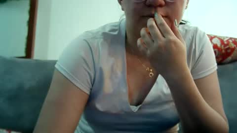 Snapshot of sexy_angelin4 chatting on January 12, 8:03 pm Angelina Spencer online show from January 12, 8:03 pm