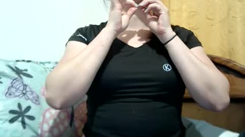 Snapshot of sexy_angelin4 chatting on January 16, 5:32 am Angelina Spencer online show from January 16, 5:32 am