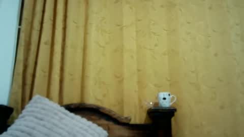 Snapshot of sexy_angelin4 chatting on February 2, 1:45 am Angelina Spencer online show from February 2, 1:45 am