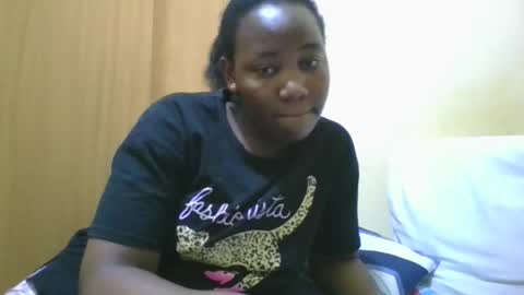 Snapshot of sexy_ariana90 chatting on October 13, 10:15 am Reshia online show from October 13, 10:15 am