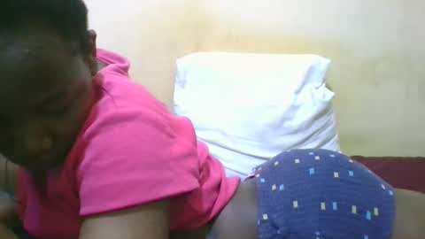 Snapshot of sexy_ariana90 chatting on October 27, 5:55 am Reshia online show from October 27, 5:55 am