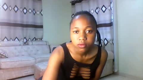 Snapshot of sexy_ariana_2 chatting on January 17, 8:24 am Ariana online show from January 17, 8:24 am
