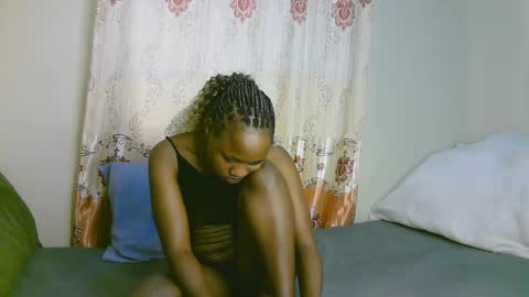 Snapshot of sexy_ariana_2 chatting on March 5, 8:00 am Ariana online show from March 5, 8:00 am