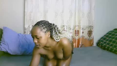 Snapshot of sexy_ariana_2 chatting on March 6, 6:41 am Ariana online show from March 6, 6:41 am