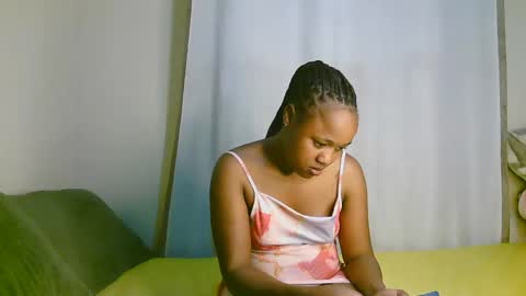 Snapshot of sexy_ariana_2 chatting on October 13, 1:22 pm Ariana online show from October 13, 1:22 pm