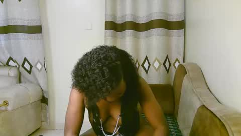 Snapshot of sexy_ariana_2 chatting on November 22, 12:59 pm Ariana online show from November 22, 12:59 pm