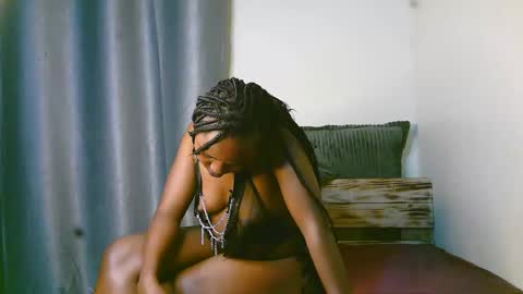 Snapshot of sexy_ariana_2 chatting on January 18, 6:34 pm Ariana online show from January 18, 6:34 pm