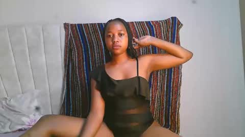 Snapshot of sexy_ariana_2 chatting on February 5, 8:52 am Ariana online show from February 5, 8:52 am