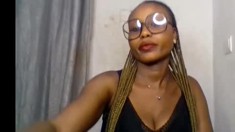 Snapshot of sexy_badgirl2 chatting on October 30, 5:35 pm Sexy blackgirl2 online show from October 30, 5:35 pm