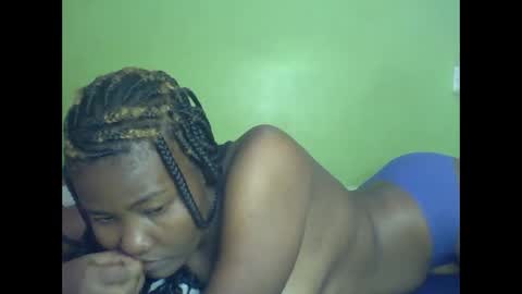 Snapshot of sexy_banice chatting on March 13, 8:21 am sexy_banice online show from March 13, 8:21 am