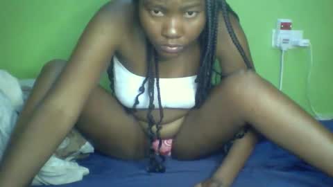 Snapshot of sexy_banice chatting on March 15, 2:39 am sexy_banice online show from March 15, 2:39 am