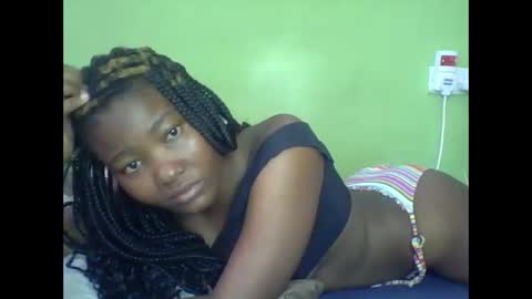 Snapshot of sexy_banice chatting on March 25, 6:52 am sexy_banice online show from March 25, 6:52 am