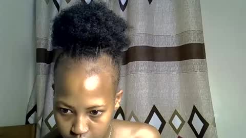 Snapshot of sexy_bluegirl chatting on January 20, 4:21 am sexy_bluegirl online show from January 20, 4:21 am