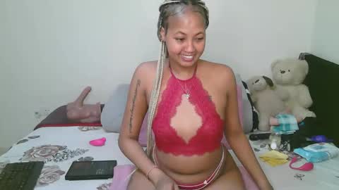 sexy_bluegirl online show from May 2, 10:26 pm