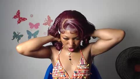 Snapshot of sexy_bluey247 chatting on December 18, 6:36 pm sexy_bluey247 online show from December 18, 6:36 pm