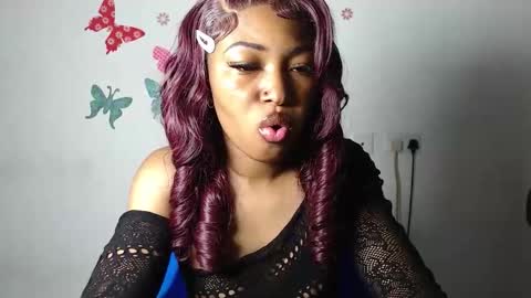 Snapshot of sexy_bluey247 chatting on December 22, 4:48 pm sexy_bluey247 online show from December 22, 4:48 pm