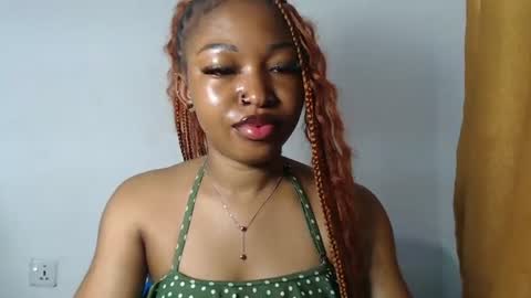 sexy_bluey247 online show from June 28, 4:18 am