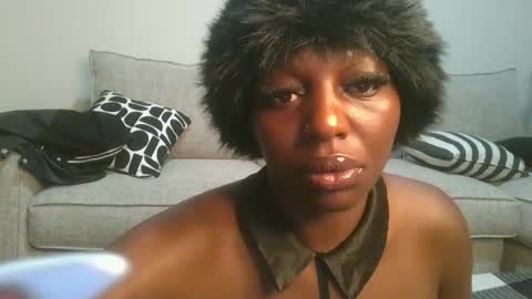 Snapshot of sexy_candia chatting on March 28, 11:15 pm Stacy online show from March 28, 11:15 pm