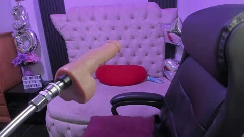  C R I S T A L  online show from May 16, 7:56 pm