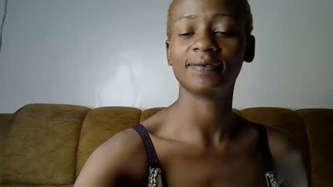 Snapshot of sexy_ellahh chatting on February 26, 1:37 am Ellahh online show from February 26, 1:37 am