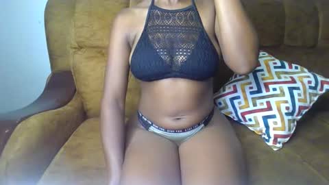 Ellahh online show from May 12, 1:58 am