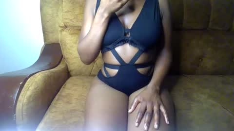 Ellahh online show from May 15, 11:34 pm
