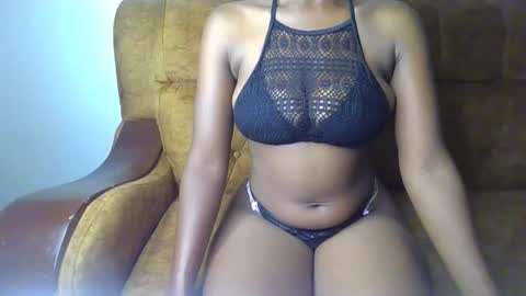 Ellahh online show from May 19, 12:27 am