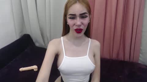 sexy_emily92 online show from January 28, 8:25 am