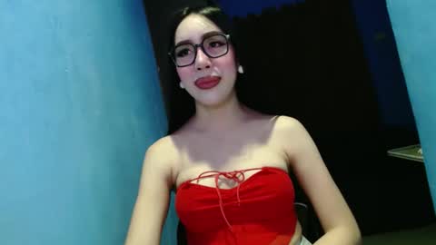 Snapshot of sexy_emily92 chatting on February 26, 10:47 am sexy_emily92 online show from February 26, 10:47 am