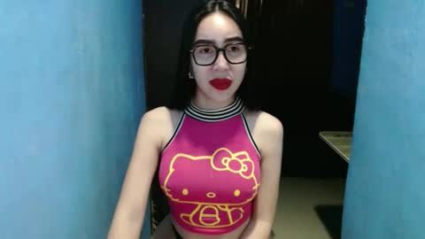 Snapshot of sexy_emily92 chatting on March 25, 2:17 am sexy_emily92 online show from March 25, 2:17 am