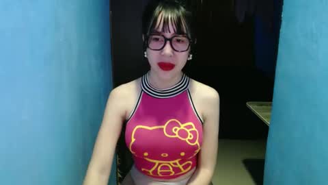 Snapshot of sexy_emily92 chatting on March 31, 2:46 am sexy_emily92 online show from March 31, 2:46 am