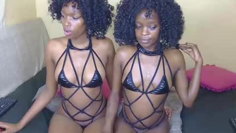 Snapshot of sexy_galfie01 chatting on September 26, 6:39 am sexy_galfie01 online show from September 26, 6:39 am